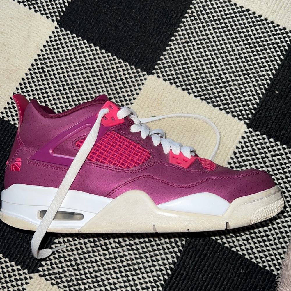 Jordan 4